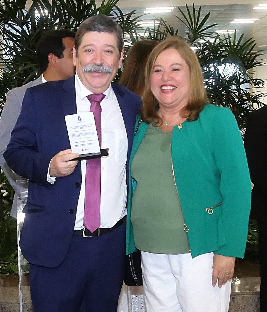 Presidente homenageia magistrados e servidores que se destacaram no TJBA Mais Júri; projeto superou a meta e realizou 640 sessões em três meses    