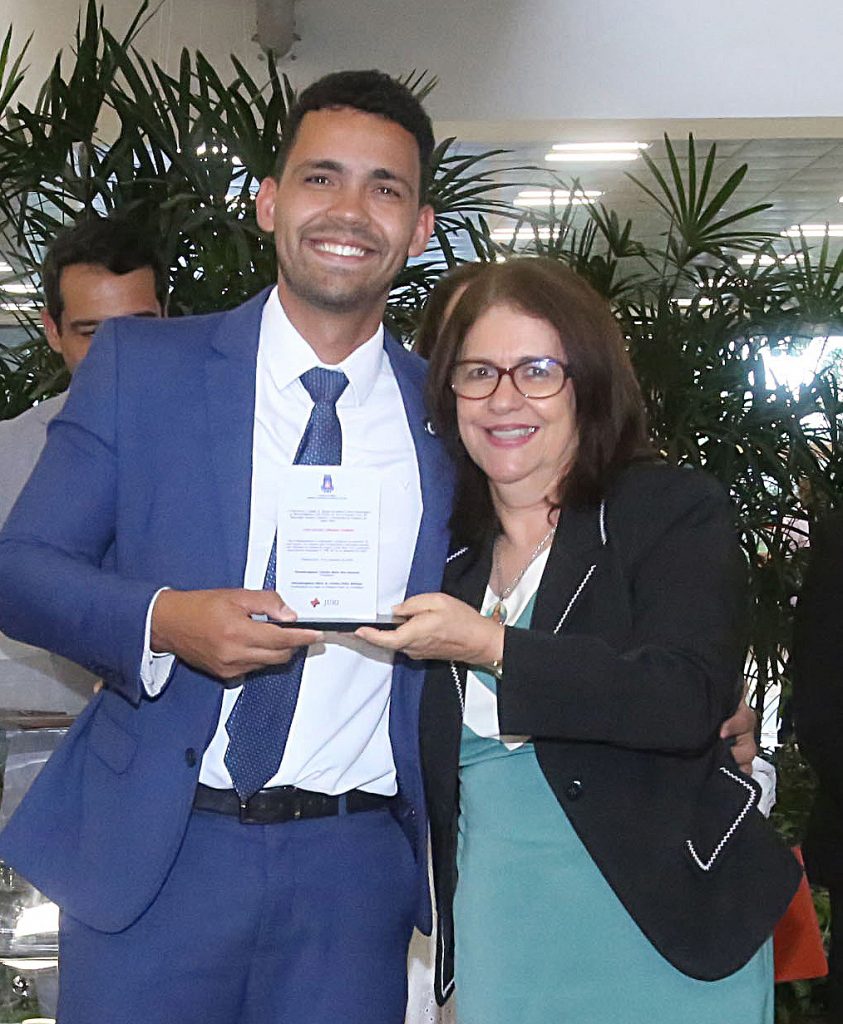 Presidente homenageia magistrados e servidores que se destacaram no TJBA Mais Júri; projeto superou a meta e realizou 640 sessões em três meses    