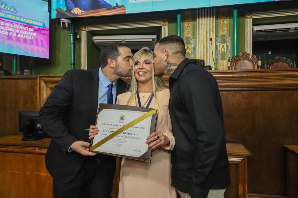 TJBA prestigia Juíza agraciada com a Comenda Maria Quitéria