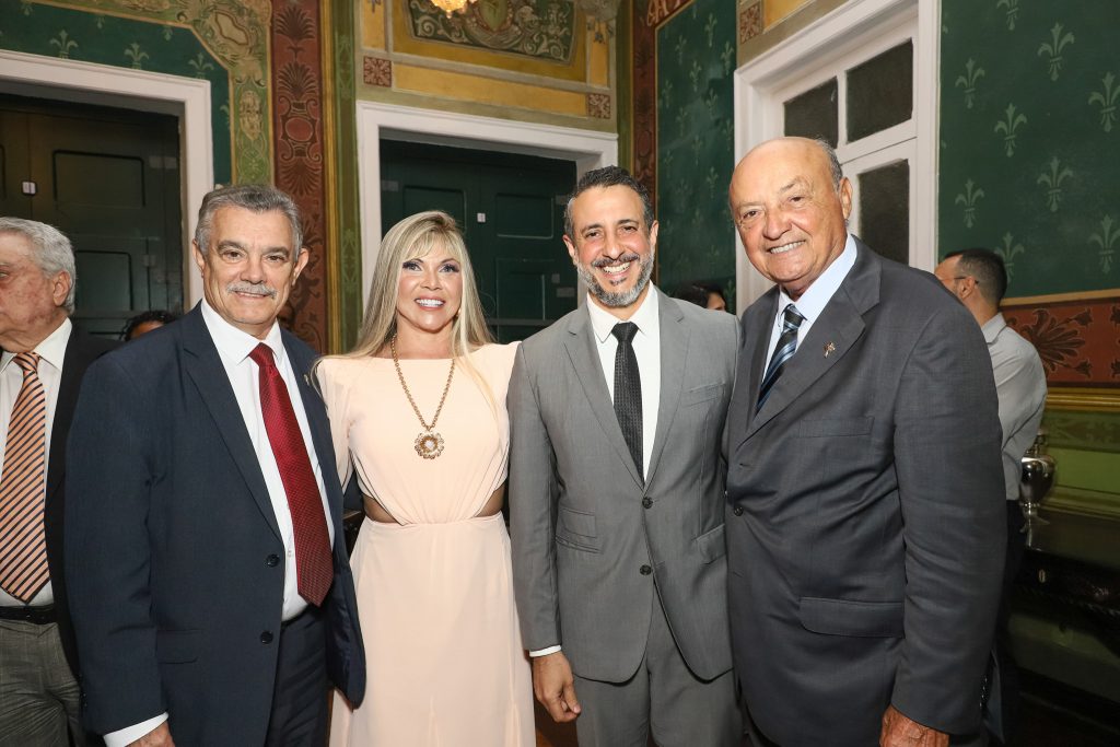 TJBA prestigia Juíza agraciada com a Comenda Maria Quitéria