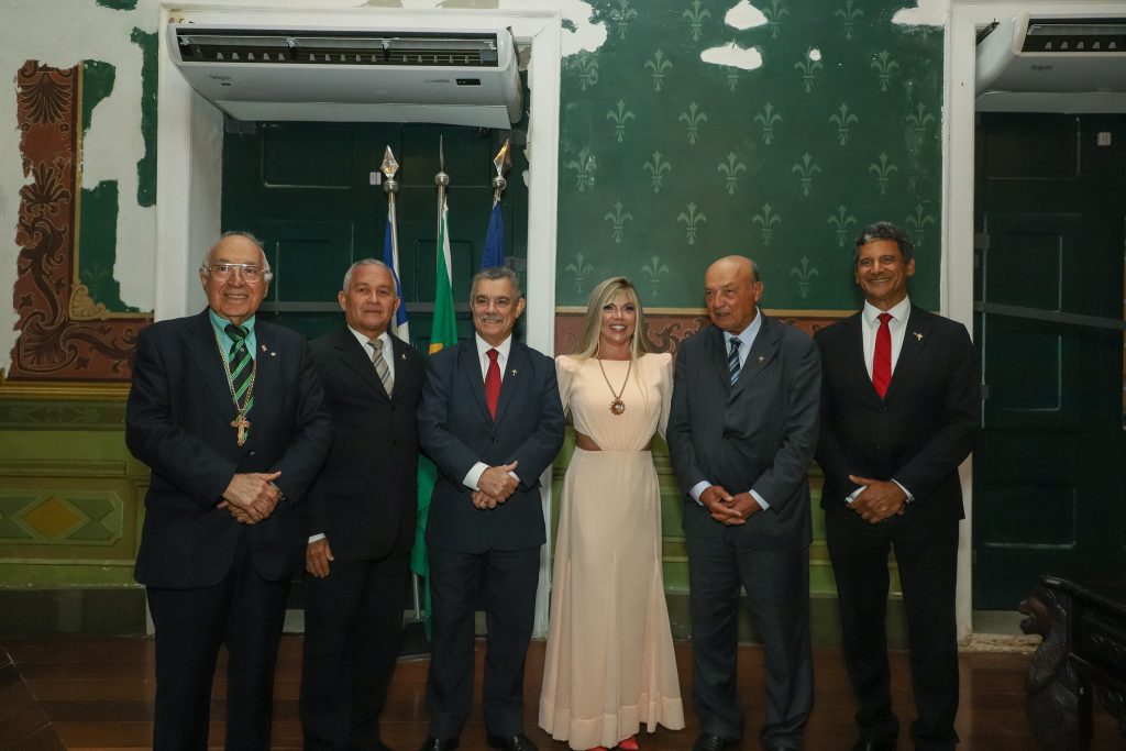 TJBA prestigia Juíza agraciada com a Comenda Maria Quitéria