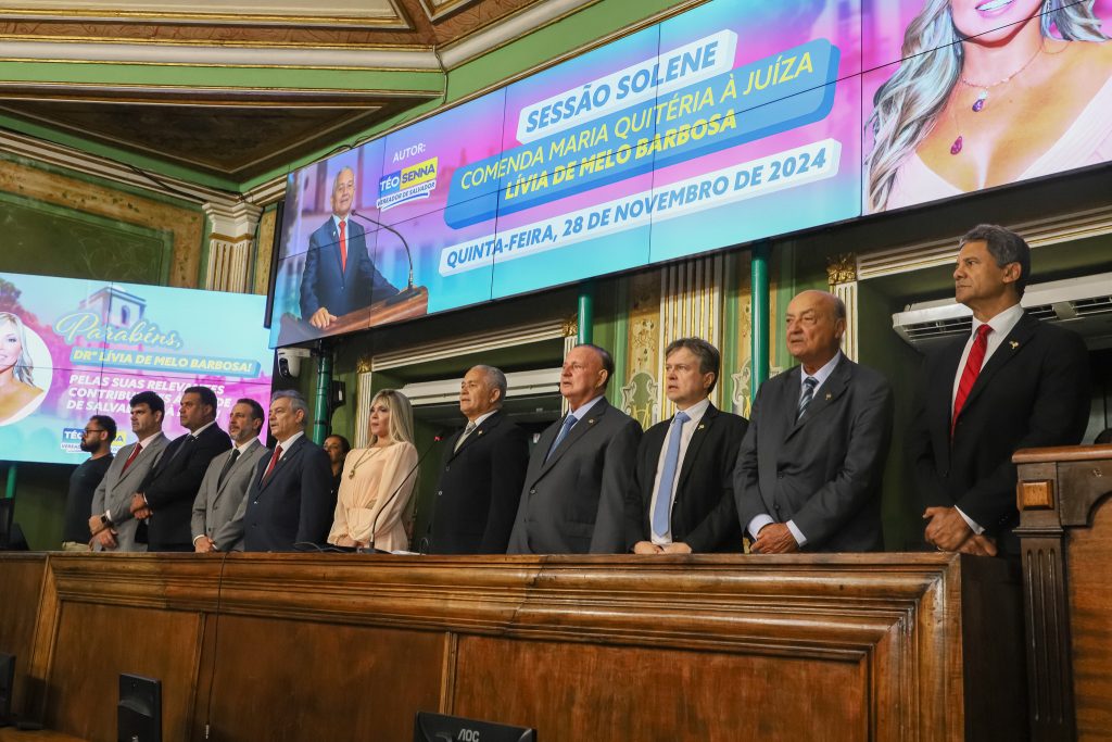 TJBA prestigia Juíza agraciada com a Comenda Maria Quitéria