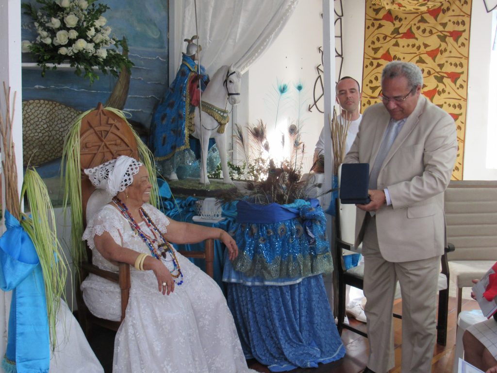 Galeria de Fotos - TJBA entrega Medalha dos 410 anos à Mãe Carmen e pede perdão por injustiças cometidas no passado  
