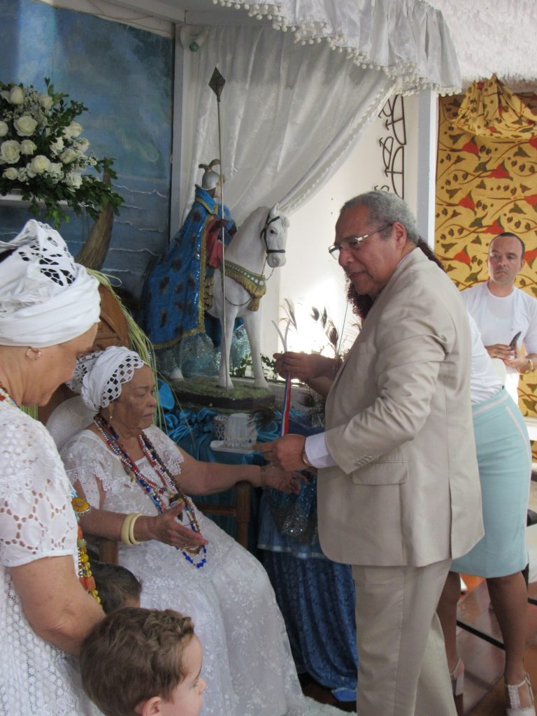 Galeria de Fotos - TJBA entrega Medalha dos 410 anos à Mãe Carmen e pede perdão por injustiças cometidas no passado  