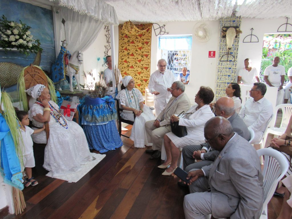 Galeria de Fotos - TJBA entrega Medalha dos 410 anos à Mãe Carmen e pede perdão por injustiças cometidas no passado  