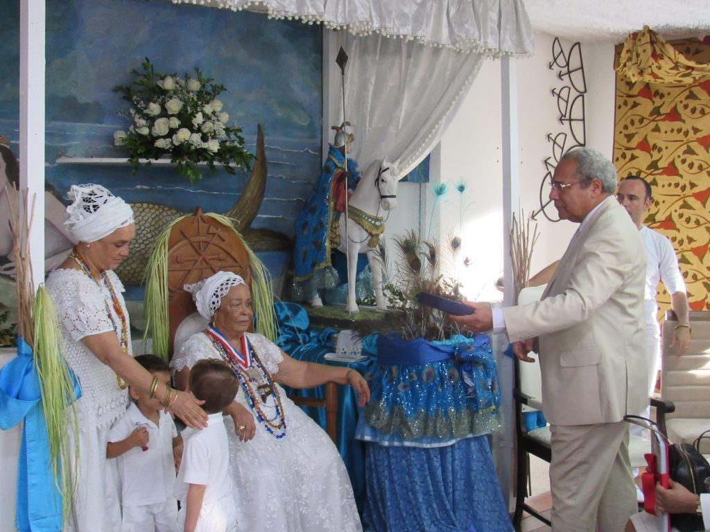 Galeria de Fotos - TJBA entrega Medalha dos 410 anos à Mãe Carmen e pede perdão por injustiças cometidas no passado  