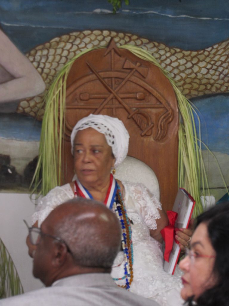 Galeria de Fotos - TJBA entrega Medalha dos 410 anos à Mãe Carmen e pede perdão por injustiças cometidas no passado  