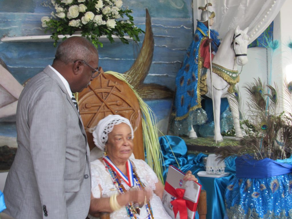 Galeria de Fotos - TJBA entrega Medalha dos 410 anos à Mãe Carmen e pede perdão por injustiças cometidas no passado  