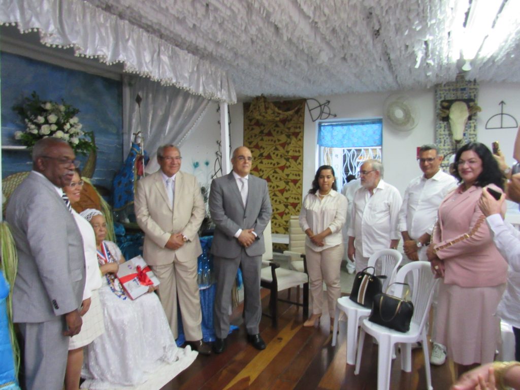 Galeria de Fotos - TJBA entrega Medalha dos 410 anos à Mãe Carmen e pede perdão por injustiças cometidas no passado  