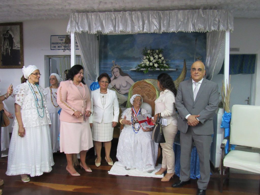 Galeria de Fotos - TJBA entrega Medalha dos 410 anos à Mãe Carmen e pede perdão por injustiças cometidas no passado  