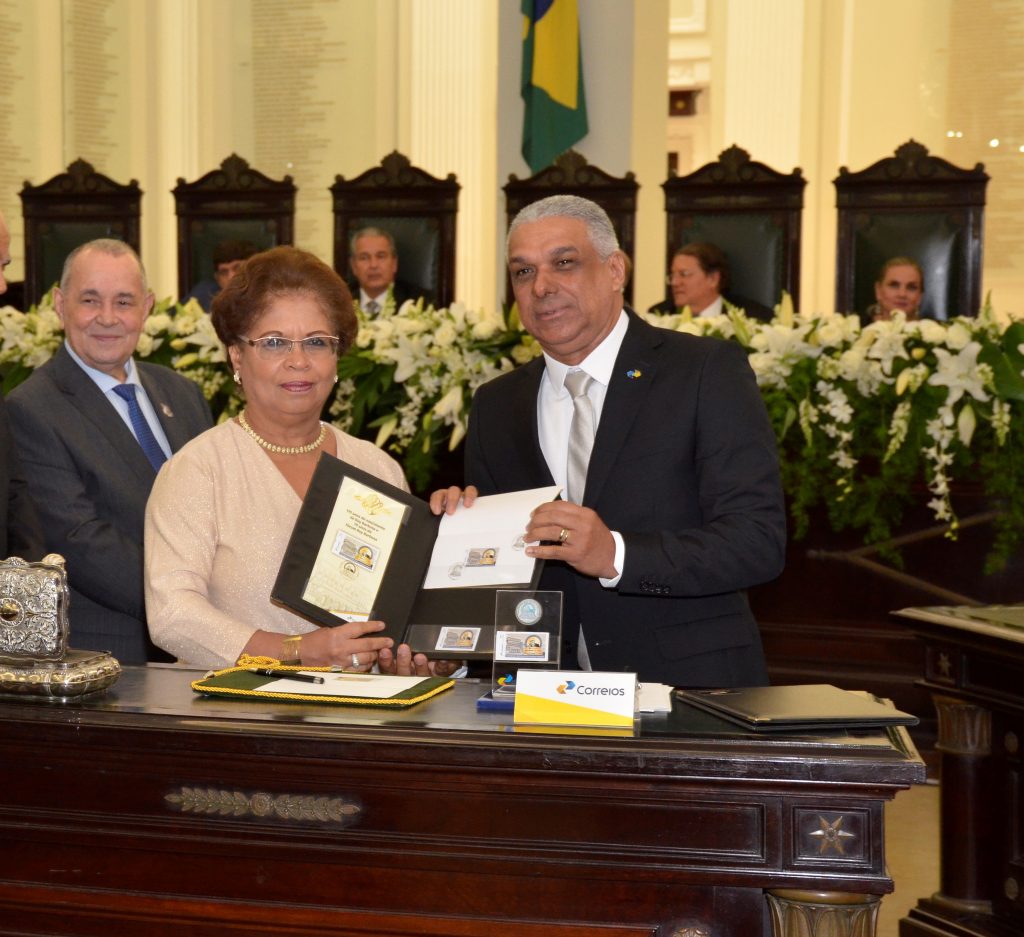 Galeria de Fotos - Inauguração de Monumento e lançamento de livro marcam as comemorações ao Fórum e ao Jurista Ruy Barbosa  