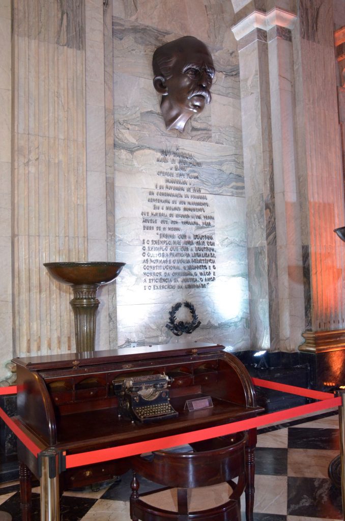 Galeria de Fotos - Inauguração de Monumento e lançamento de livro marcam as comemorações ao Fórum e ao Jurista Ruy Barbosa  