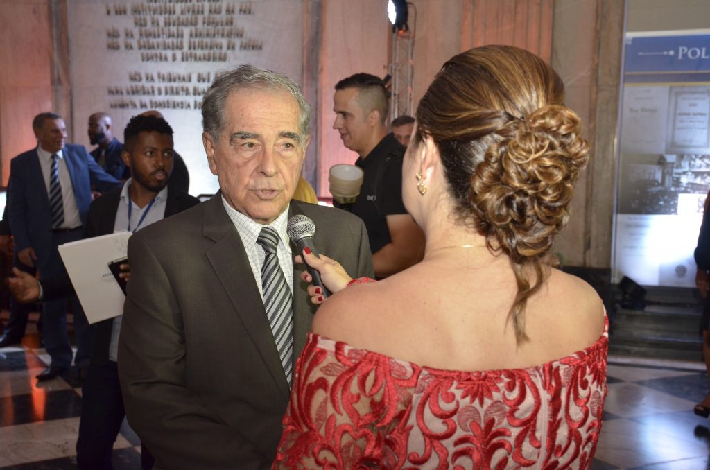 Galeria de Fotos - Inauguração de Monumento e lançamento de livro marcam as comemorações ao Fórum e ao Jurista Ruy Barbosa  