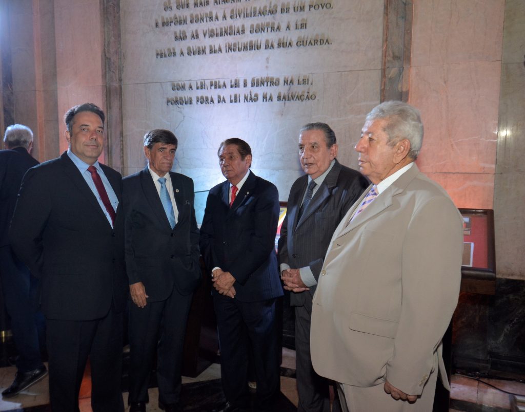 Galeria de Fotos - Inauguração de Monumento e lançamento de livro marcam as comemorações ao Fórum e ao Jurista Ruy Barbosa  