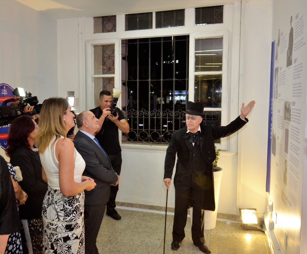Galeria de Fotos - Inauguração de Monumento e lançamento de livro marcam as comemorações ao Fórum e ao Jurista Ruy Barbosa  