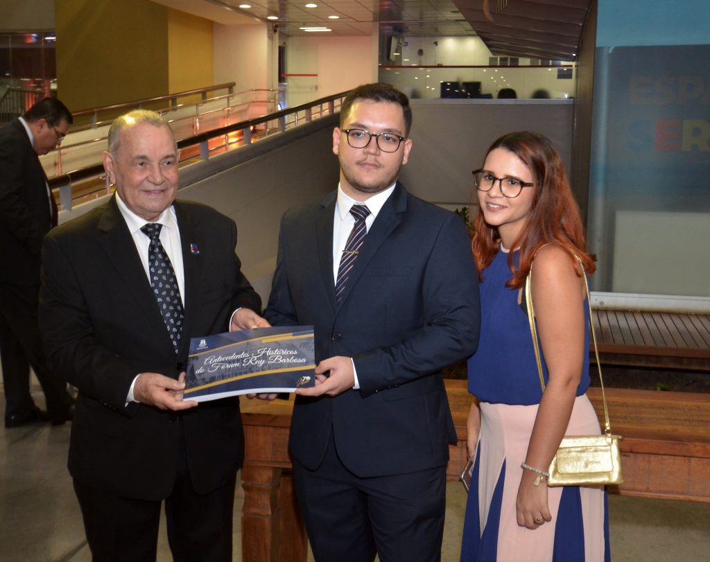 Galeria de Fotos - Inauguração de Monumento e lançamento de livro marcam as comemorações ao Fórum e ao Jurista Ruy Barbosa  