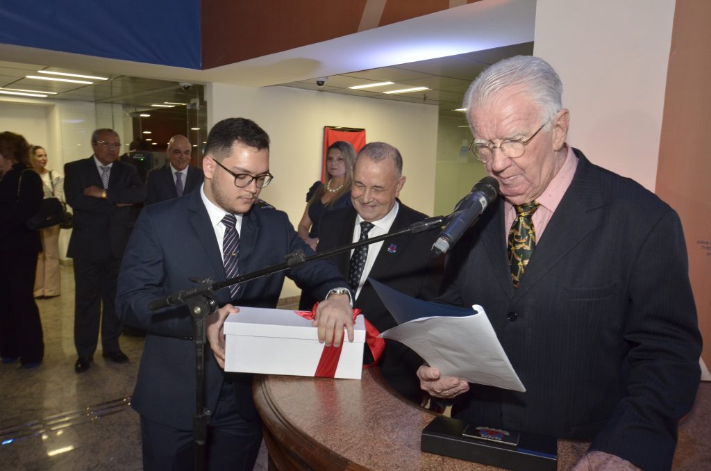 Galeria de Fotos - Inauguração de Monumento e lançamento de livro marcam as comemorações ao Fórum e ao Jurista Ruy Barbosa  