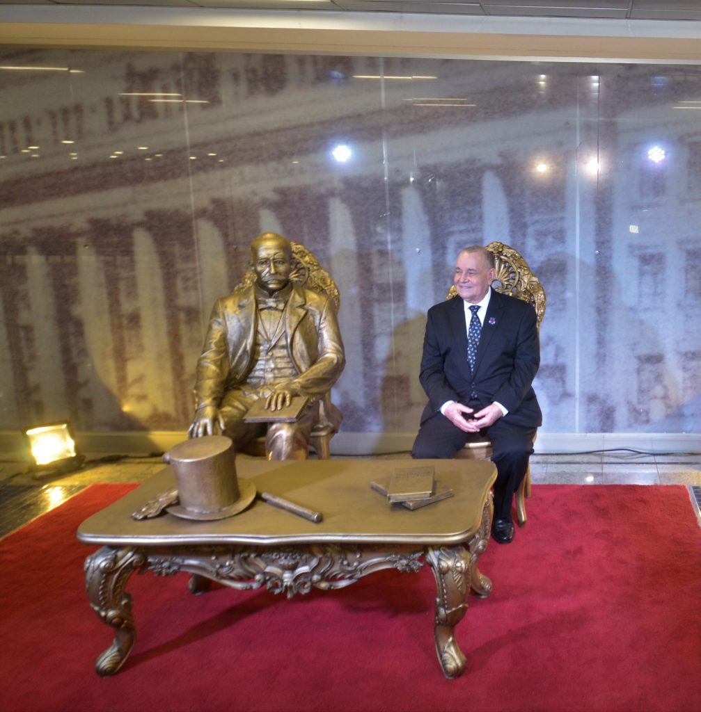 Galeria de Fotos - Inauguração de Monumento e lançamento de livro marcam as comemorações ao Fórum e ao Jurista Ruy Barbosa  