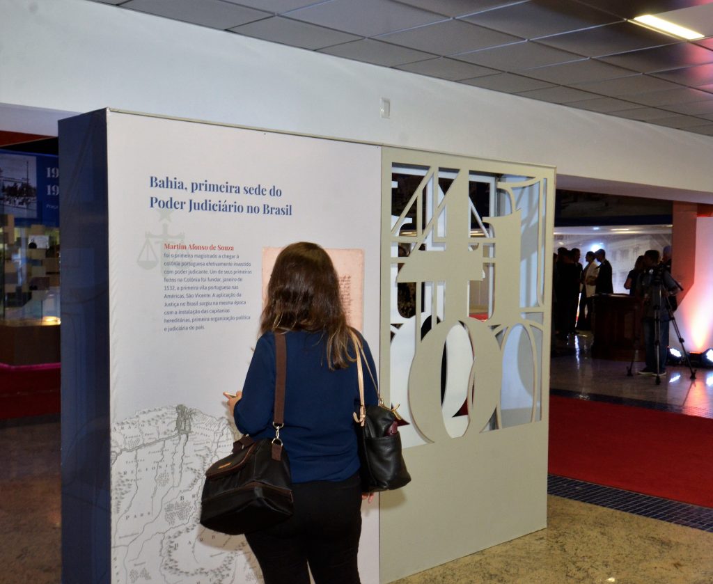 Galeria de Fotos - Inauguração de Monumento e lançamento de livro marcam as comemorações ao Fórum e ao Jurista Ruy Barbosa  