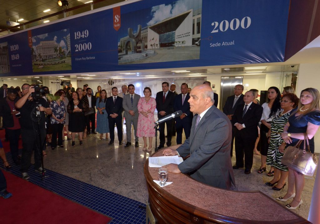 Galeria de Fotos - Inauguração de Monumento e lançamento de livro marcam as comemorações ao Fórum e ao Jurista Ruy Barbosa  