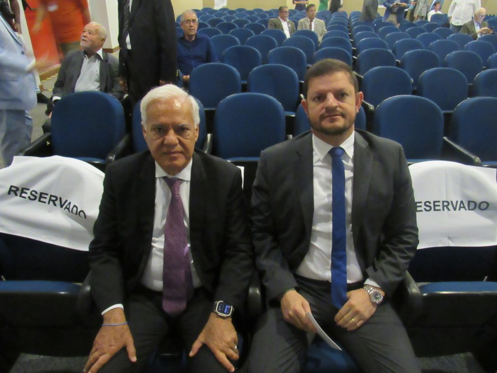 Desembargador do TJBA participa de homenagem a Antônio Lomanto Júnior   