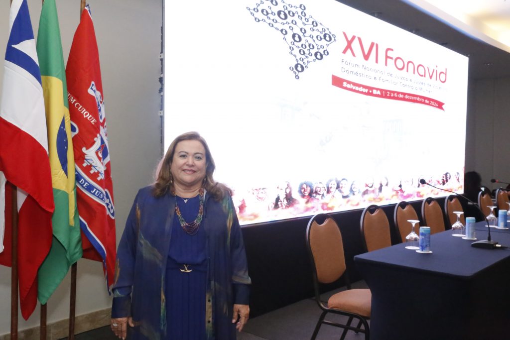 XVI Fonavid tem início em Salvador com o propósito de qualificar o acesso à justiça para mulheres em situação de violência; Coordenadora da Mulher do TJBA expressa a relevância do encontro    