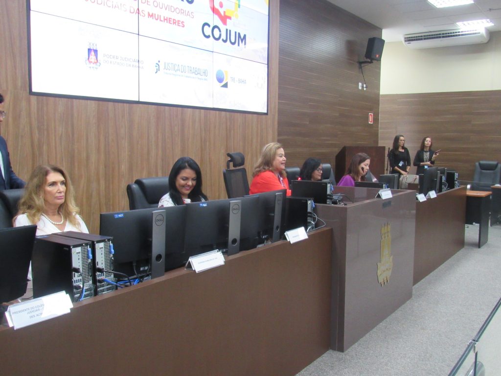XVI Fonavid tem início em Salvador com o propósito de qualificar o acesso à justiça para mulheres em situação de violência; Coordenadora da Mulher do TJBA expressa a relevância do encontro    