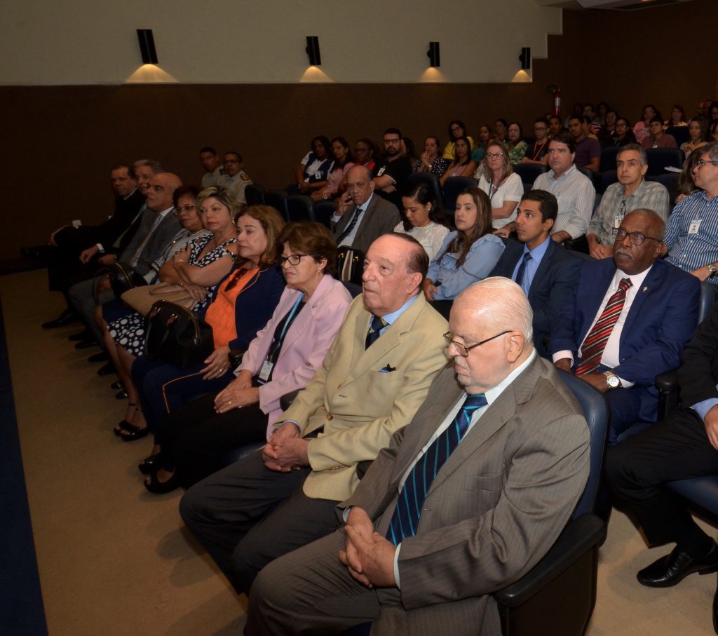 Galeria de Fotos - TJBA homenageia Obras Sociais Irmã Dulce com medalha dos 410 anos  