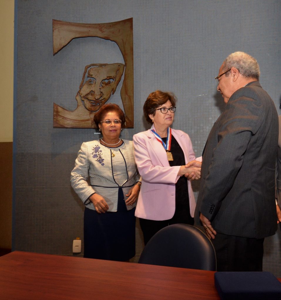 Galeria de Fotos - TJBA homenageia Obras Sociais Irmã Dulce com medalha dos 410 anos  