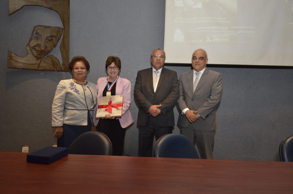 Galeria de Fotos - TJBA homenageia Obras Sociais Irmã Dulce com medalha dos 410 anos  