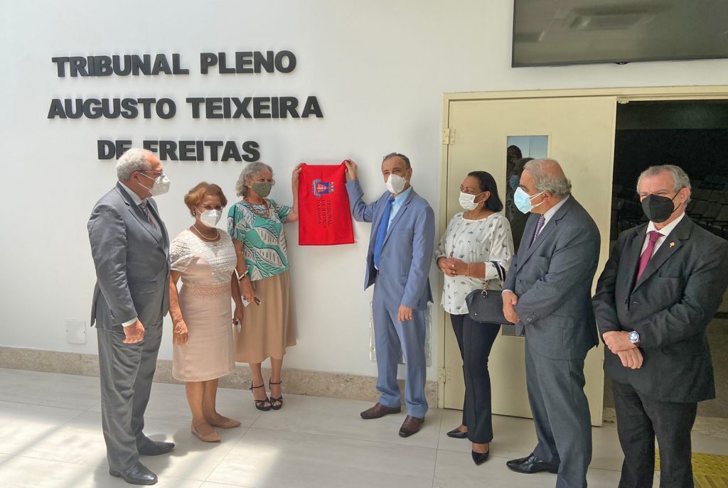Galeria de Fotos - Salas do Poder Judiciário da Bahia são nomeadas em homenagem a figuras ilustres da área jurídica    