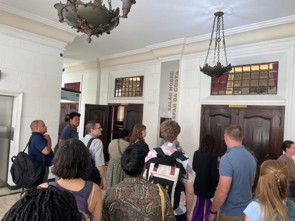 Estudantes do Seminário Teológico de Princeton, nos EUA, visitam o Fórum Ruy Barbosa e a Sociedade Protetora dos Desvalidos    