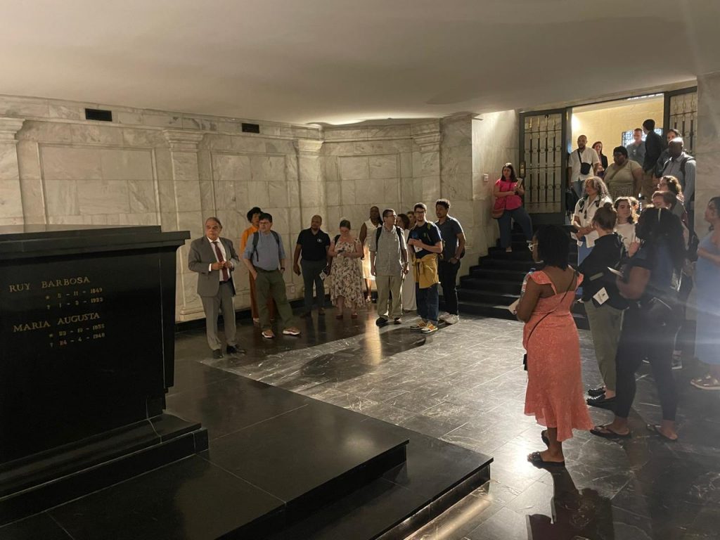 Estudantes do Seminário Teológico de Princeton, nos EUA, visitam o Fórum Ruy Barbosa e a Sociedade Protetora dos Desvalidos    