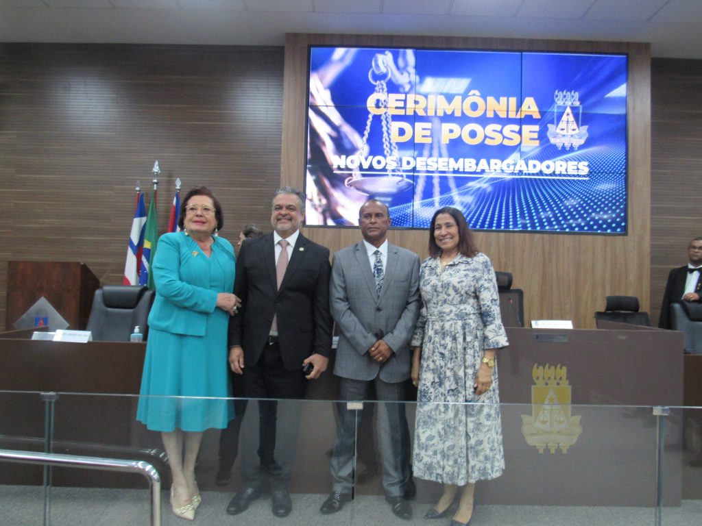 Novos Desembargadores Ricardo Dourado e Nivaldo Aquino tomam posse perante o Tribunal Pleno do TJBA   