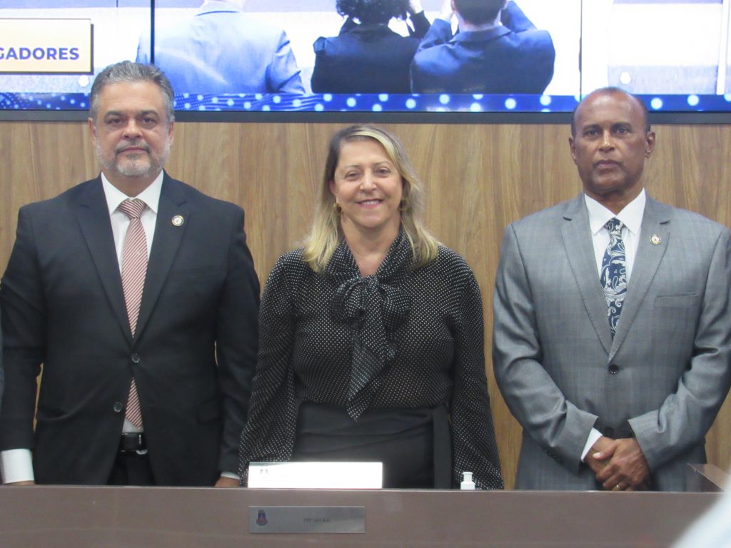 Novos Desembargadores Ricardo Dourado e Nivaldo Aquino tomam posse perante o Tribunal Pleno do TJBA   