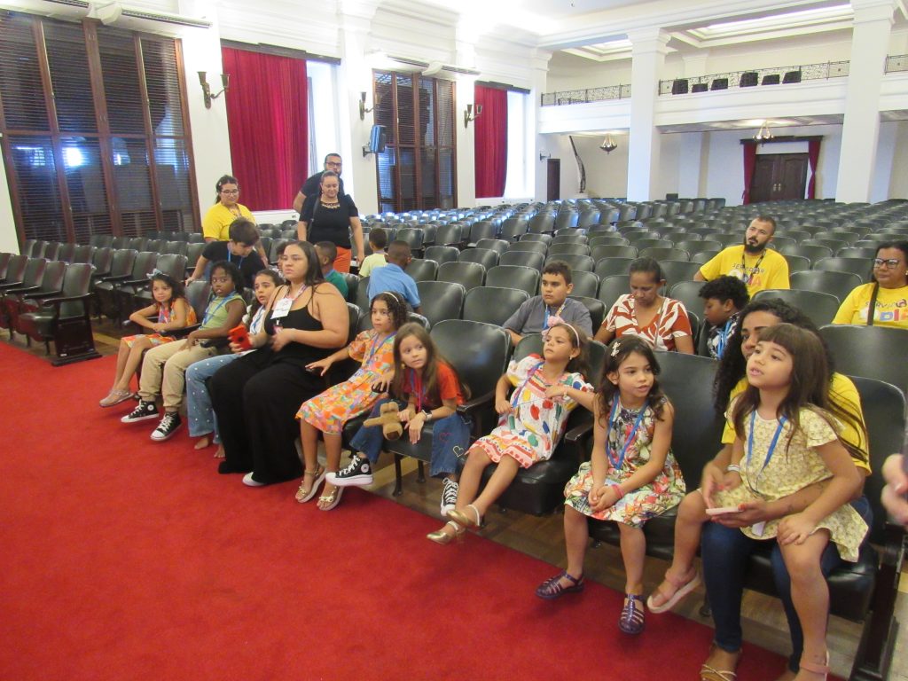 Fórum Ruy Barbosa fica mais alegre com o Projeto “Servidor por 1 Dia”   