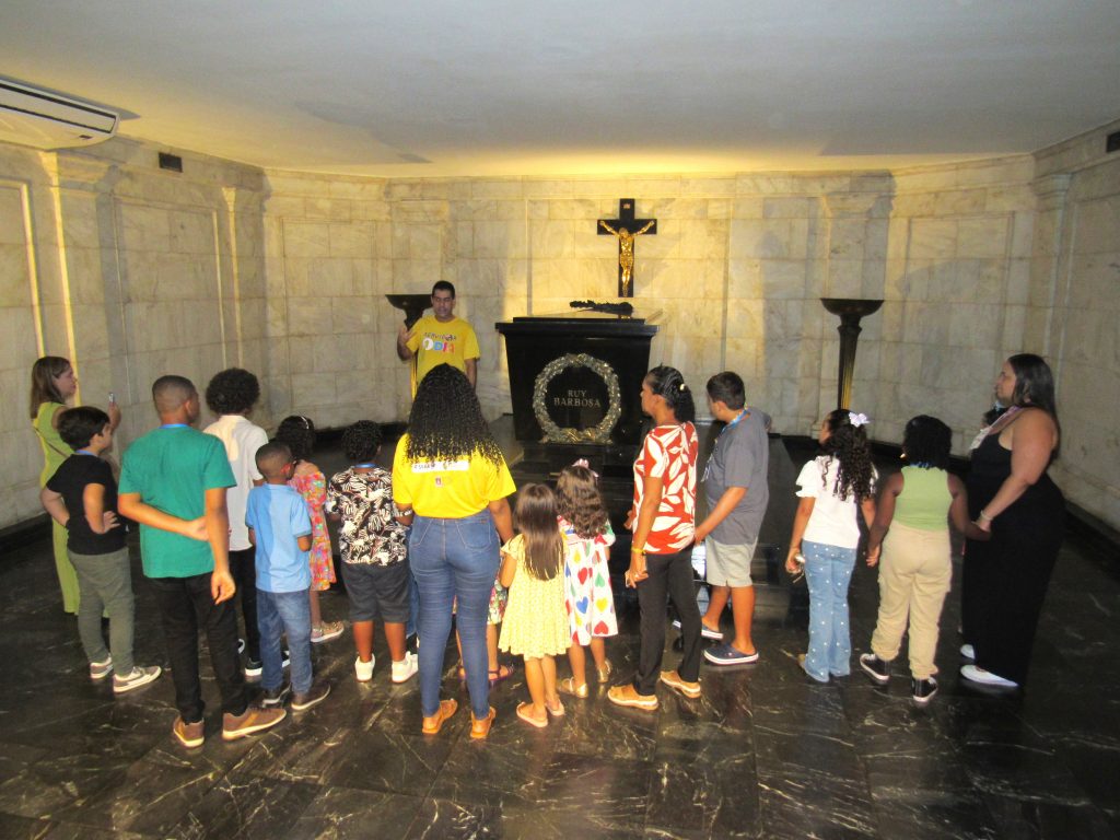 Fórum Ruy Barbosa fica mais alegre com o Projeto “Servidor por 1 Dia”   