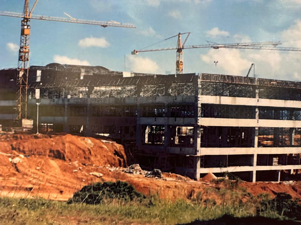 Exposição fotográfica comemora os 25 anos do edifício-sede do TJBA; interessados podem visitar até o dia 31/01  