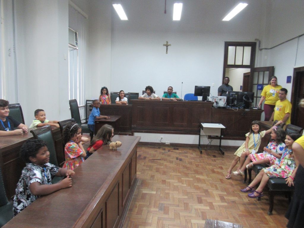 Fórum Ruy Barbosa fica mais alegre com o Projeto “Servidor por 1 Dia”   