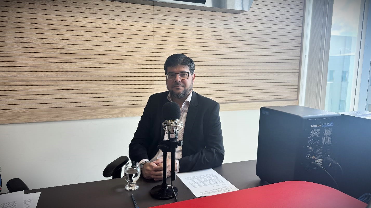 Podcast Mais Saúde conversa sobre alcoolismo com o médico e professor do Departamento de Neurociências e Saúde Mental da UFBA, Antônio Freire    