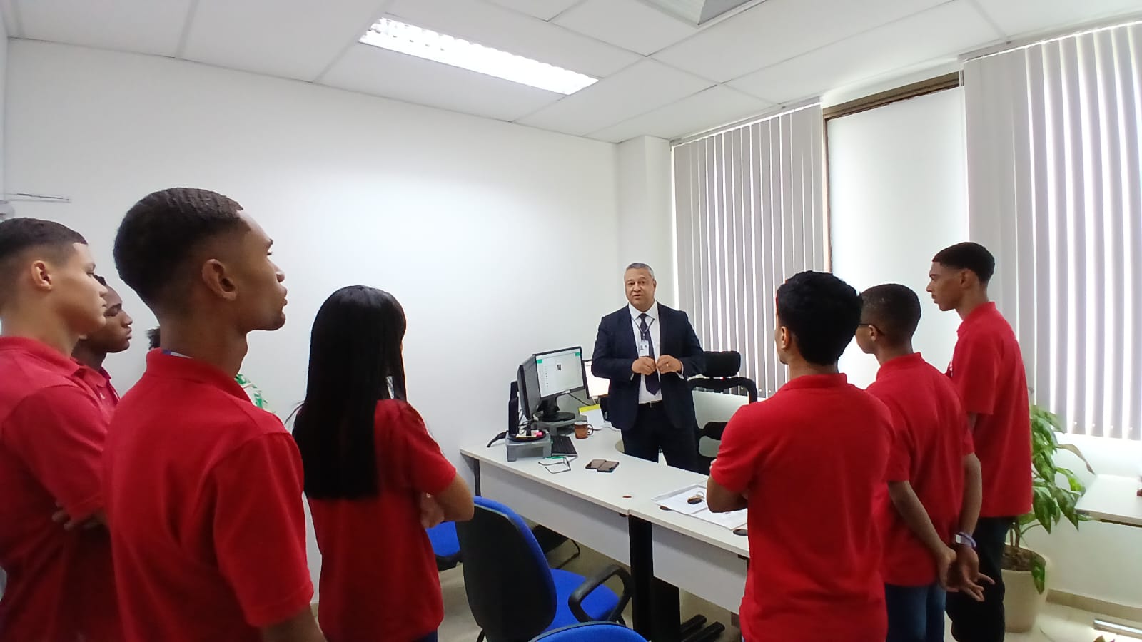 Turma de novos estagiários do TJBA participa do Projeto “Conhecendo o Judiciário”    