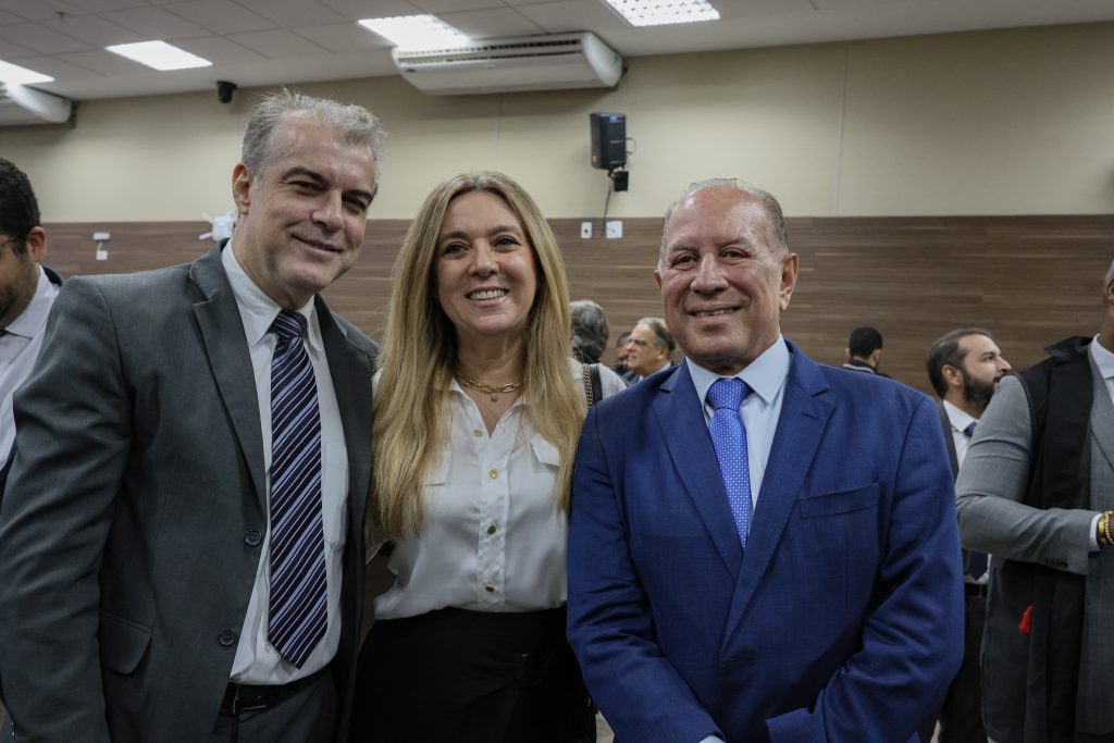 Tribunal Pleno elege o Juiz Alberto Raimundo ao cargo de Desembargador; a posse acontece na quinta-feira (20)