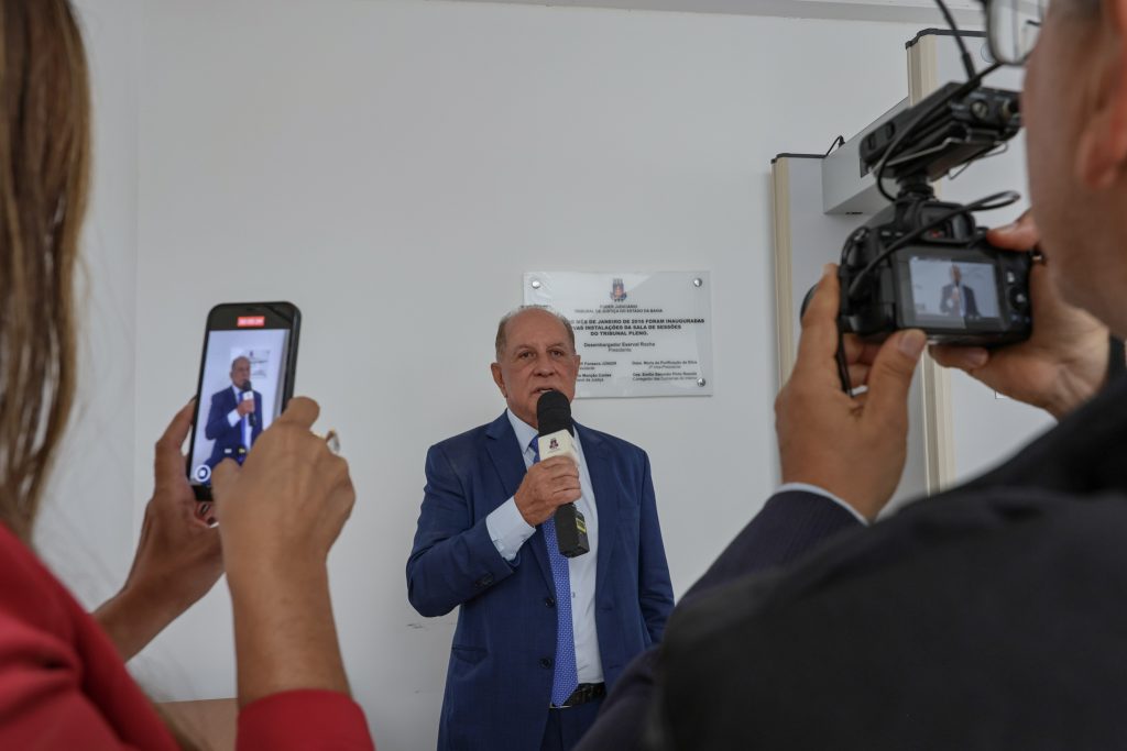 Tribunal Pleno elege o Juiz Alberto Raimundo ao cargo de Desembargador; a posse acontece na quinta-feira (20)