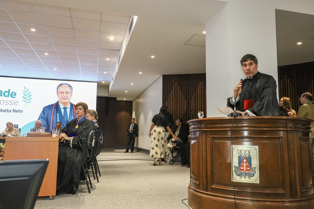 Desembargador do TJBA Abelardo da Matta toma posse para novo mandato como Presidente do TRE-BA    