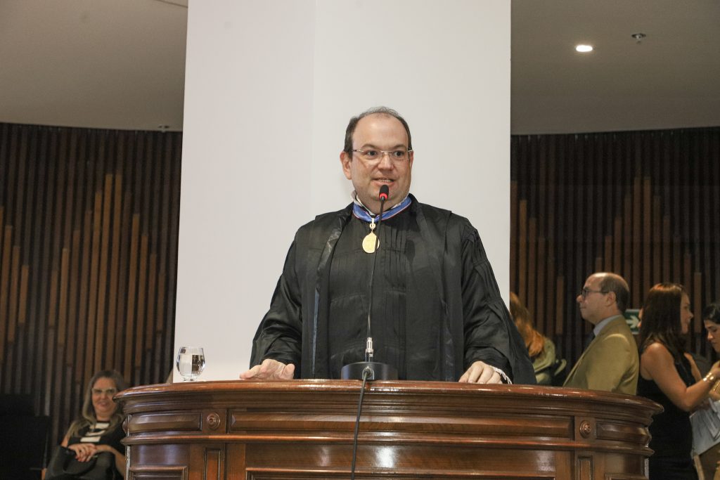 Desembargador do TJBA Abelardo da Matta toma posse para novo mandato como Presidente do TRE-BA    