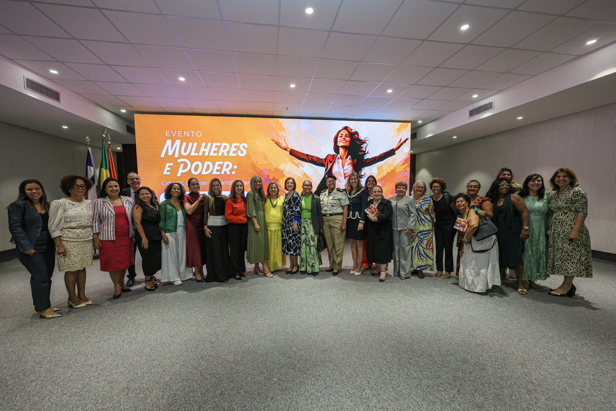 Reunião do Cocevid promove evento aberto sobre liderança feminina com a Presidente do Superior Tribunal Militar no TJBA  