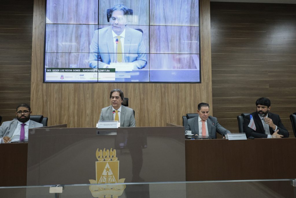Conasup realiza reunião na Bahia; Desembargador Geder Gomes assume a presidência do Colégio     