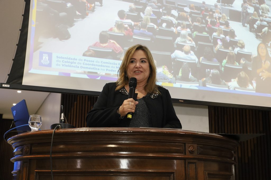 Desembargadora Nágila Brito toma posse como Presidente do Cocevid   