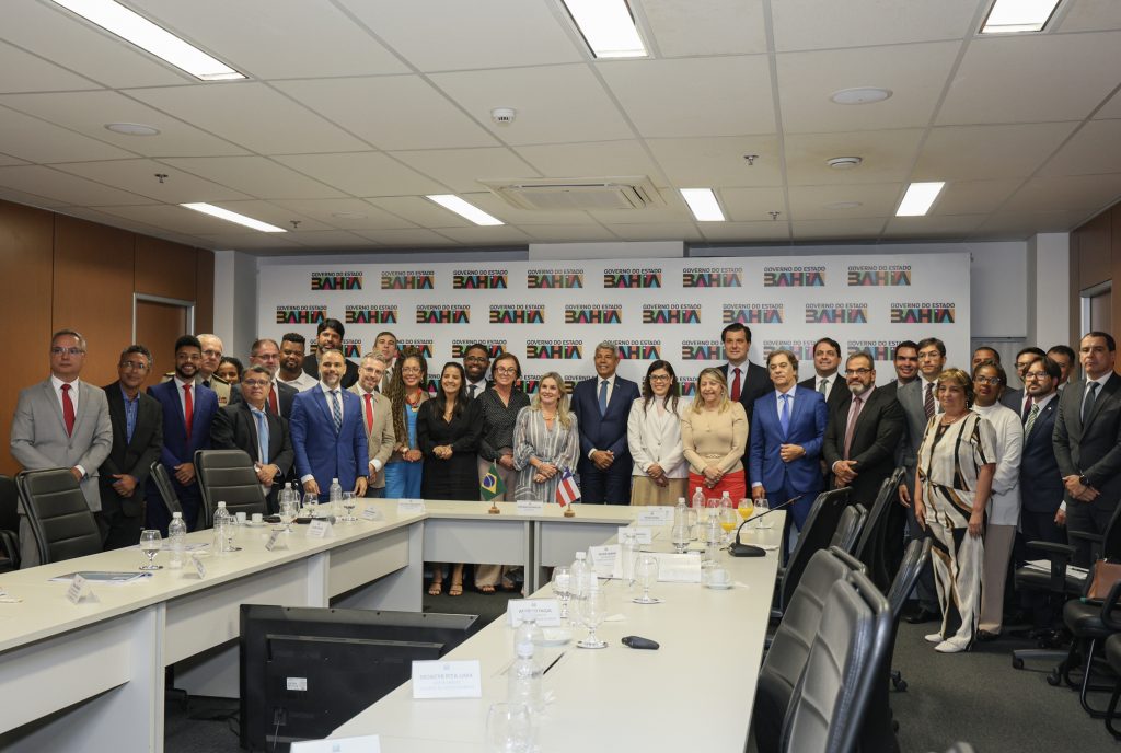 TJBA discute ações para o aprimoramento do sistema prisional durante reunião do Programa Bahia pela Paz    