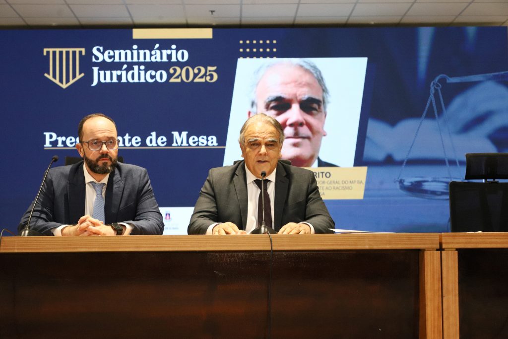 Presidente em exercício do TJBA abre o Seminário Perspectivas Jurídicas sobre Relações Comerciais, com presença do Vice-Presidente do STJ: “debate jurídico de alto nível”   